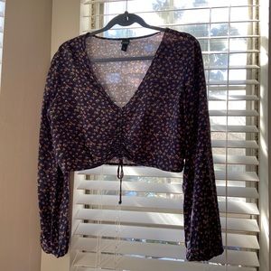 Flattering Long Sleeves Crop Top